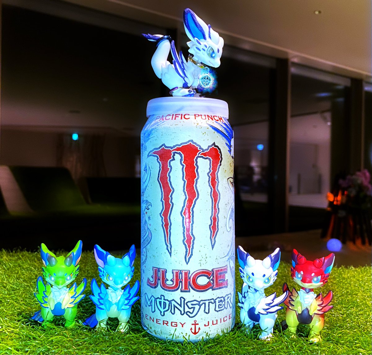 Landia_Dragon's tweet photo. Today's-ENERGY-

温泉入ってきたんでパシパンで整ってく!!
暑い時こそトロピカル系よ!!
今日は2パターン撮影してみたぜ!

〜覚醒小竜兄弟〜

#MonsterEnergy #JUICEMonster #PACIFICPUNCH #ENERGYDRINK #エナジードリンクライフ

#小竜の旅 https://t.co/mGuiuvGhfa
