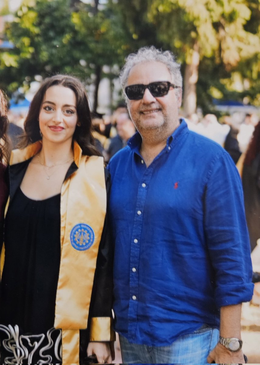 Canım kızım; İÜ İngilizce İşletmeden mezun oldu. Bir babanın yaşayabileceği en güzel günlerden birini yaşadım bugün, zamanında babamın ve benim de mezun olduğumuz bahçede... Hepimizin çocuğunun bahtı açık olsun. #Mezuniyet2025