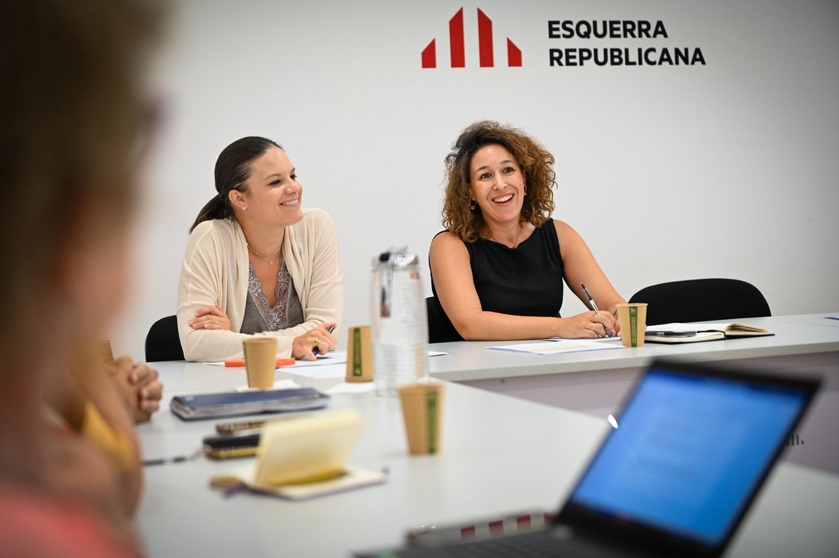 Oriol Junqueras 🎗️ (@junqueras) on Twitter photo Avui hem celebrat la coordinadora sectorial d’<a href="/Esquerra_ERC/">Esquerra Republicana</a> un cop renovades les executives de totes les sectorials i coordinadores.
Hem pogut compartir temes d’actualitat política i alhora hem establert els mecanismes i canals interns per tal de coordinar millor les diferents Avui hem celebrat la coordinadora sectorial d’<a href="/Esquerra_ERC/">Esquerra Republicana</a> un cop renovades les executives de totes les sectorials i coordinadores.
Hem pogut compartir temes d’actualitat política i alhora hem establert els mecanismes i canals interns per tal de coordinar millor les diferents