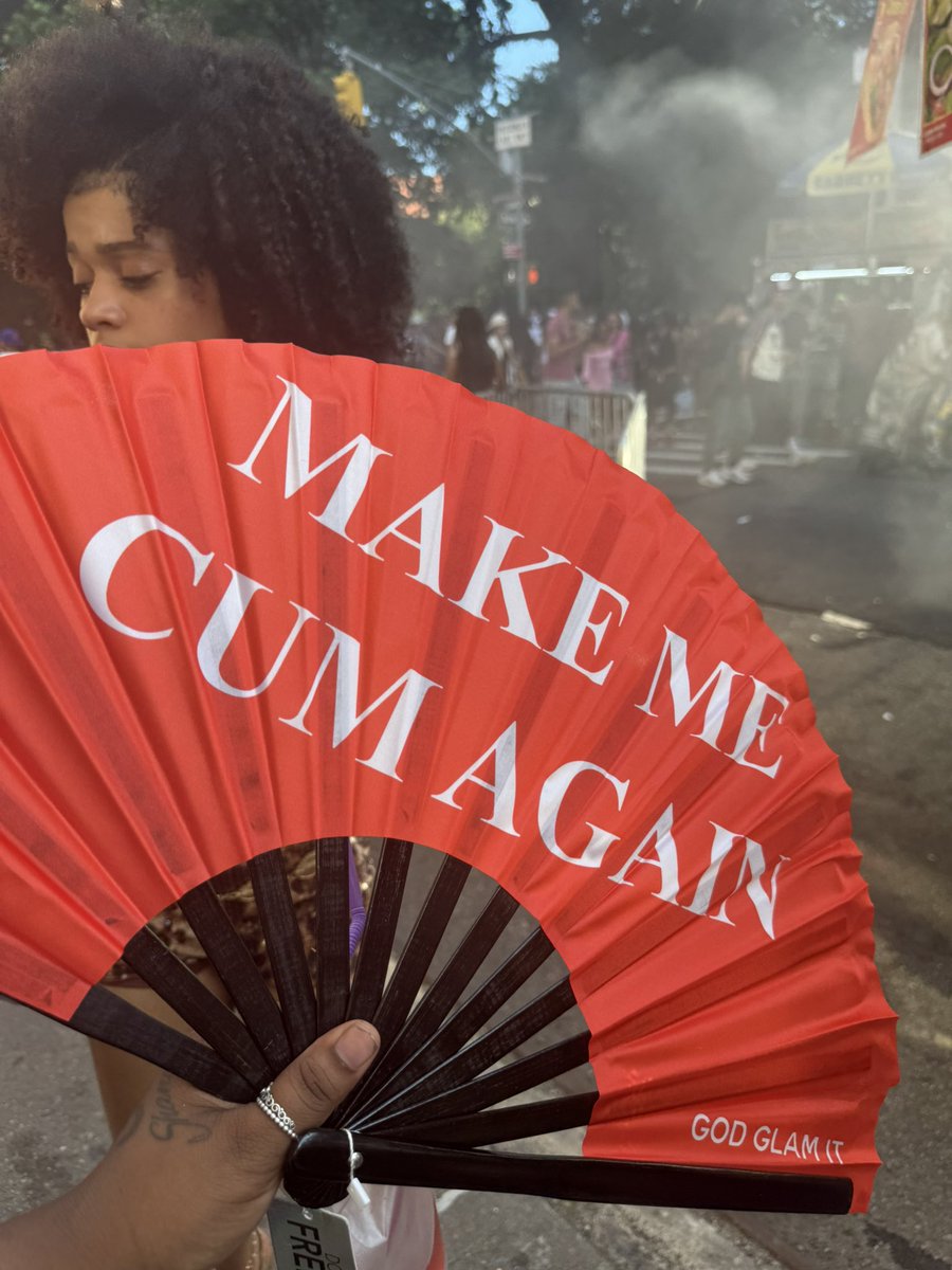karmasade666's tweet photo. #pridenyc ๐ https://t.co/JiSwStYd1F