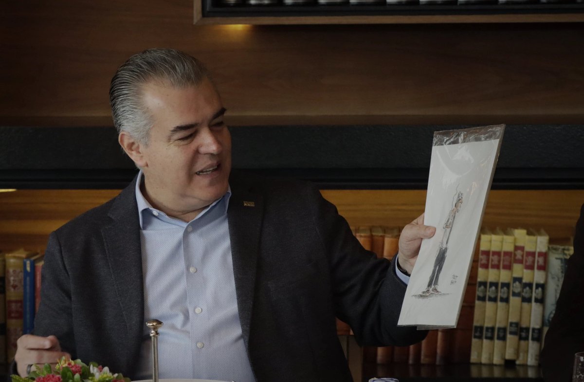 Esta mañana compartimos  con grandes caricaturistas de los principales medios de comunicación del país.
Un encuentro Ileno de diálogo, reflexión y buen humor con quienes, desde el trazo crítico y talento, enriquecen la vida democrática y el
debate público en México.