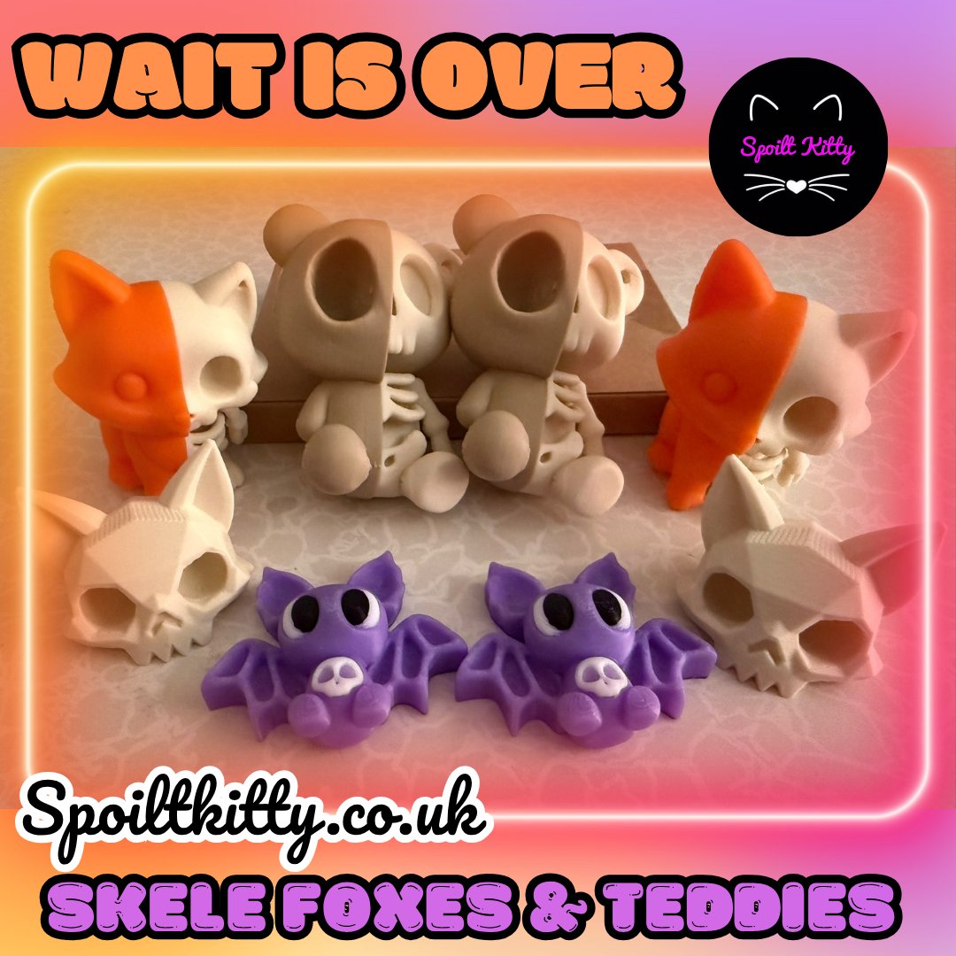 Spoilt_Kitty_'s tweet image. The waiting game is over... 🥁

Meet our newest spooky cuties! 🦊🧸🦇
Skele Foxes, Teddies &amp;amp; Bats looking for forever homes 💜

Coming to a market near you 👀

#SpoiltKittyCrew #SpookySquad #CuteAF #NewDrop #AdoptMe #MarketMayhem