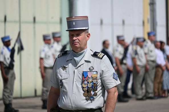 Moment fort en émotions : la passation de commandement du détachement de Woippy. 
Après  plusieurs années à la tête du détachement, le lieutenant-colonel  Christophe quitte ses fonctions, salué par ses troupes et laisse place  au lieutenant-colonel Hervé. 
#ArméeDeTerre #6RMAT