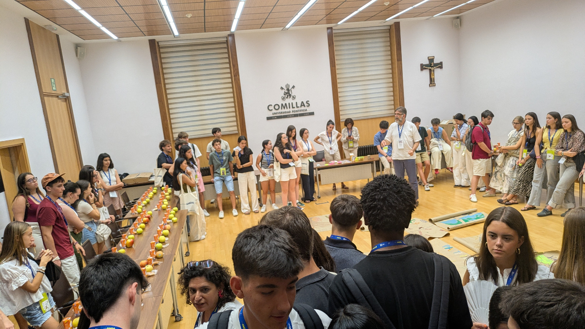Educación Jesuitas (@educsi) on Twitter photo Comienza el I Foro Jesuitas, una experiencia de <a href="/JesuitasESP/">Compañía de Jesús</a> en la que más de 80 estudiantes de la red #EducaciónJesuitas comparten su mirada como ciudadanos globales.
Por delante, 5 días para reflexionar sobre la participación democrática... y mucho más.
infosj.es/noticias/21636… Comienza el I Foro Jesuitas, una experiencia de <a href="/JesuitasESP/">Compañía de Jesús</a> en la que más de 80 estudiantes de la red #EducaciónJesuitas comparten su mirada como ciudadanos globales.
Por delante, 5 días para reflexionar sobre la participación democrática... y mucho más.
infosj.es/noticias/21636…