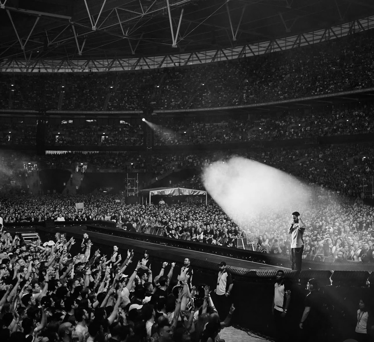 forever obsessed with linkin park wembley content. 

🔥🔥🔥 

#LinkinParkWembley