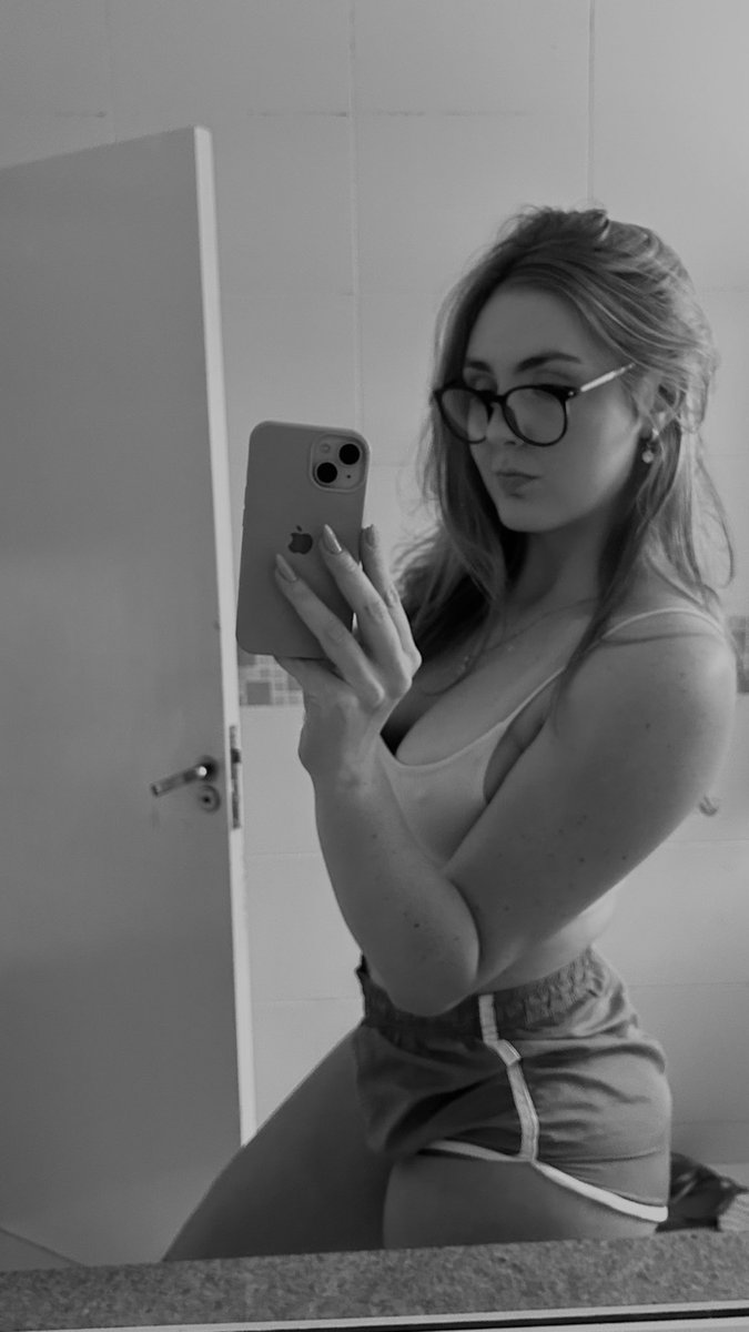 PaulaBelvedere1's tweet image. se o Fluminense perder eu faço oq o comentário mais curtido pedir 🤭