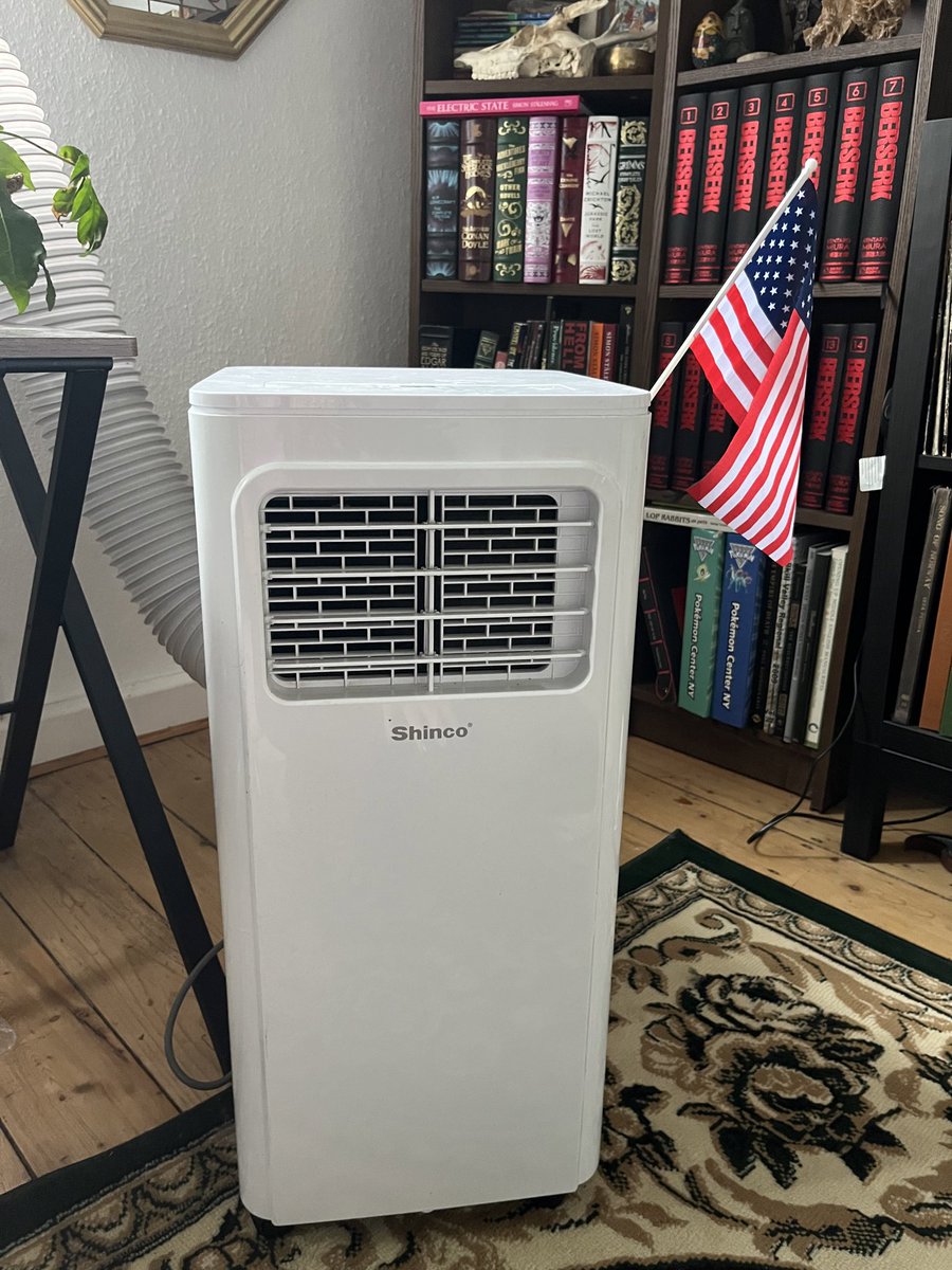 swamp hag ✨❄️⛄️☕️ tweet media