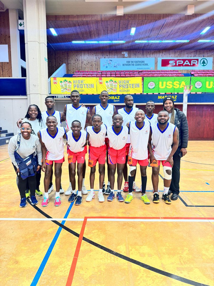 Sport_TUT's tweet photo. #TUTNetball came out swinging on Day 1 of #USSANetball!🔥

Ladies showing class:
TUT 49–29 SPU
TUT 50–47 Maties (2)

Gents bringing heat:
TUT 44–28 CPUT
TUT 56–35 UCT

A strong start from the #HomeofChampions - keep that scoreboard talking! ❤️💙💛 https://t.co/lVLkliS2yY