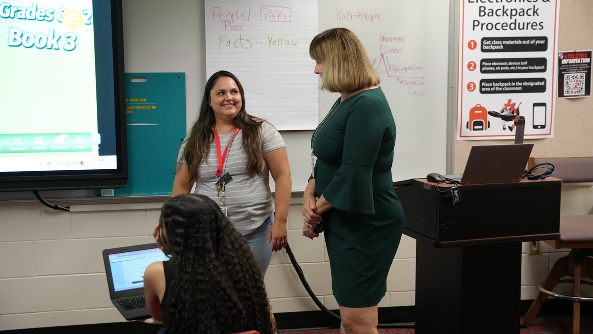 LeeSchools's tweet image. Dr. Carlin spent the morning visiting students and staff at summer school locations across the district.