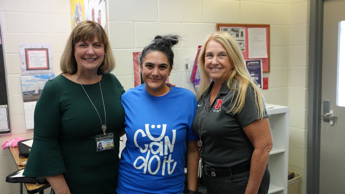 LeeSchools's tweet image. Dr. Carlin spent the morning visiting students and staff at summer school locations across the district.