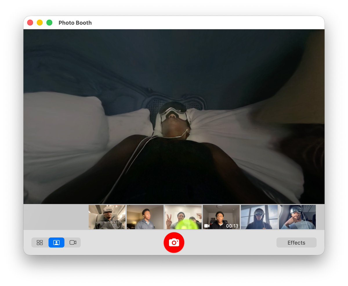 jumarjumarjumar's tweet image. my desk in asturias