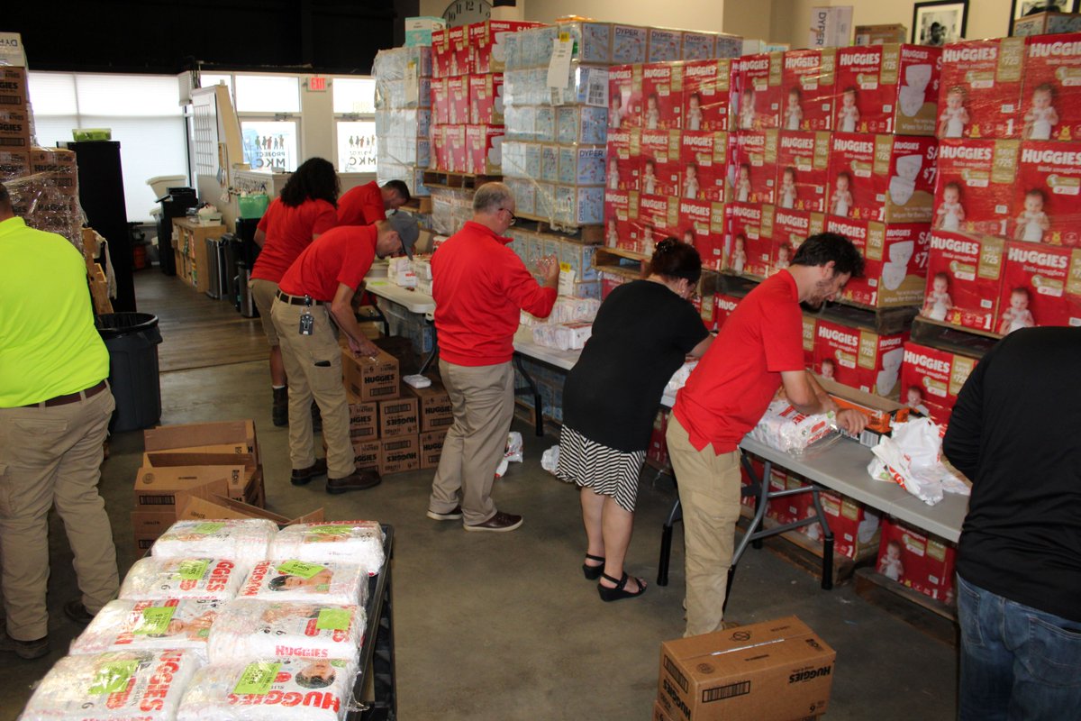 We’re proud to team up with Project MKC (Making Kids Count) to help Mahoning Valley families! From diapers &amp; toiletries to comfort kits and more! Our GM &amp; Armstrong crew packed nearly 10,000 diapers donated by Huggies to support local parents in need! 💪