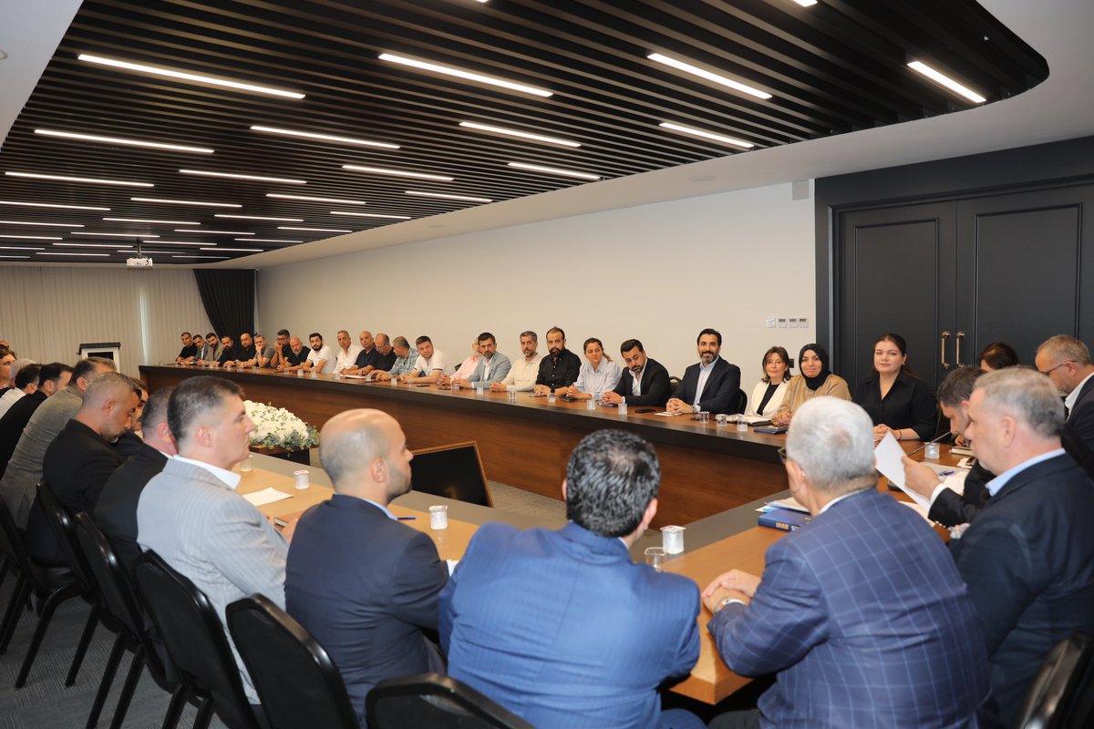 📍Adana 

İl Yönetim Kurulu Üyelerimizle bir araya geldik.

Tarım ve sanayide öncü şehirlerimizden olmanın şiarıyla bir mahsul yetiştirmenin sabrı, bir üretim serüvenine başlamanın girişimci ruhuyla çalışan teşkilatımızın gayretine şahit olduk.

Bu güzel izlenimlerle