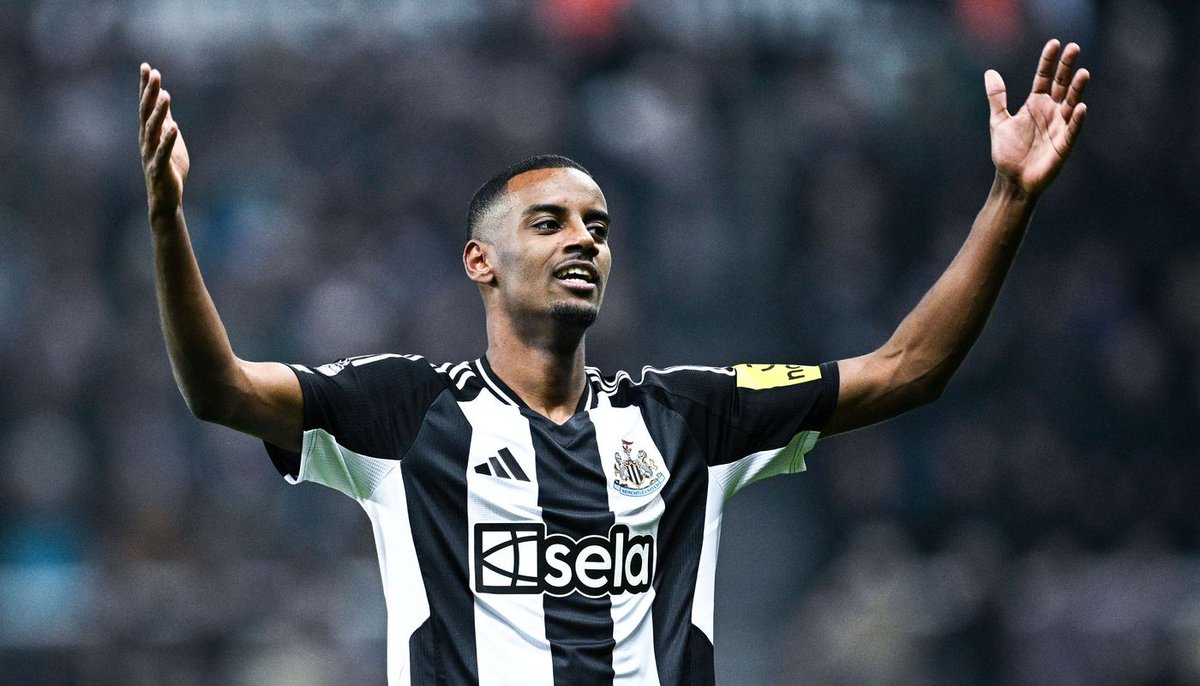 Anything Liverpool (@anythinglfc_) on Twitter photo 🚨NEW: Liverpool are currently focusing on three concrete options in their search for a new number 9: Hugo Ekitike, Alexander Isak, and Victor Osimhen.
(<a href="/Plettigoal/">Florian Plettenberg</a>) 🚨NEW: Liverpool are currently focusing on three concrete options in their search for a new number 9: Hugo Ekitike, Alexander Isak, and Victor Osimhen.
(<a href="/Plettigoal/">Florian Plettenberg</a>)