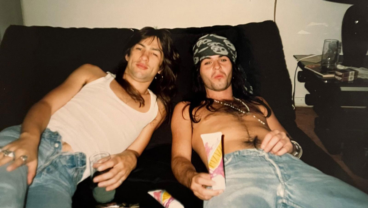 Me and Nigel relaxing after a long flight back to Blighty x