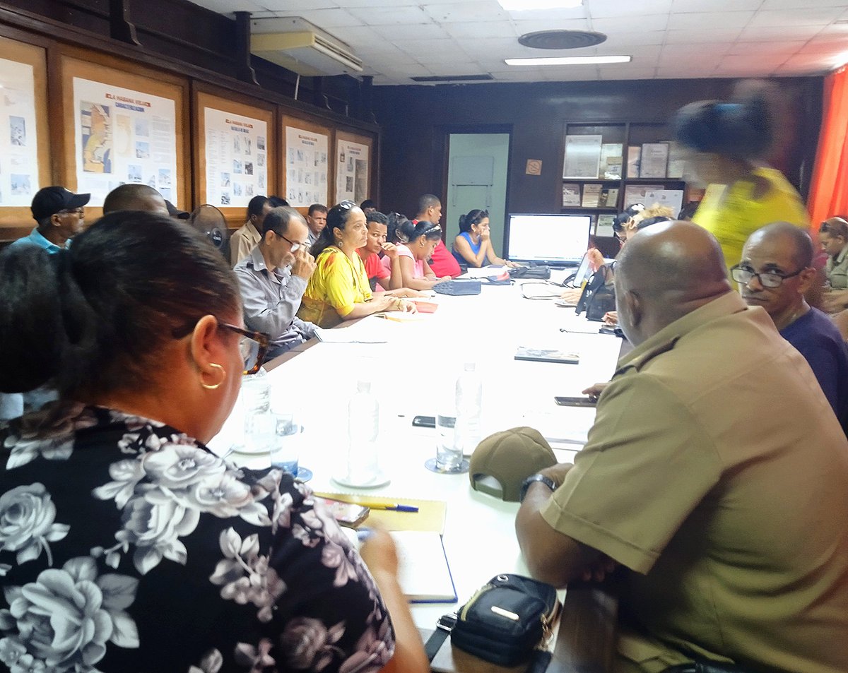 ‼️En la Habana Vieja se realizó el Activo del Partido de la Defensa,con la presencia de la Primera Secretaria del Partido en el Municipio. Una jornada de intercambio revolucionario que reafirma la voluntad de perfeccionar cada frente de nuestra defensa territorial.

#Cuba 🇨🇺