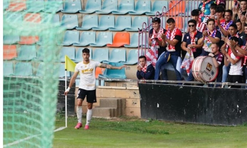 Pedimos un regalo de reyes (bastante) adelantado al club y que mejor regalo que ovacionarte cada partido en Las Salinas como lo hicimos de visitante en tu casa <a href="/AlexCaramelo11/">Alex Caramelo</a> 🔝
Hacedlo posible <a href="/AtcoTordesillas/">Atlético Tordesillas</a> 🫣💣
#CarameloAlTorde