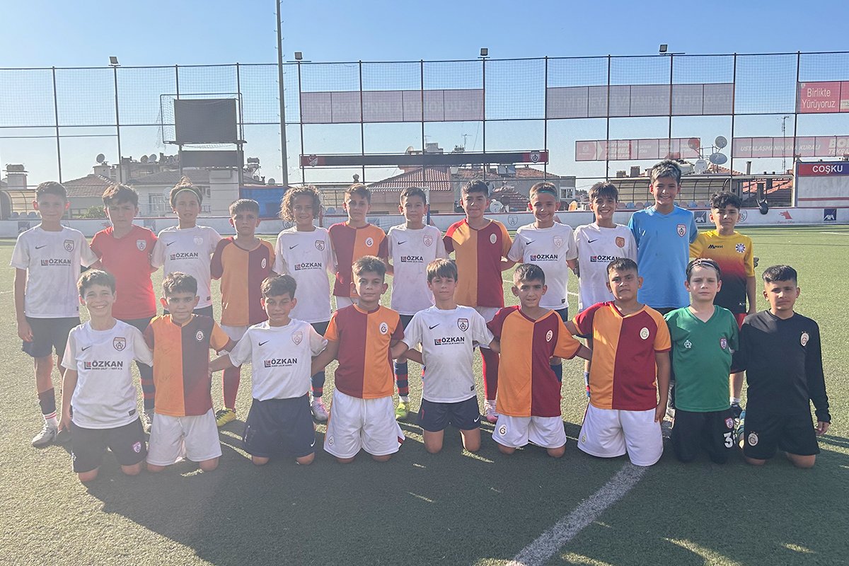 Altınordu U10 Takımımız, özel maçlar için İzmir’de bulunan Nusaybinspor U10 Takımı ile karşılaştı.

#TürkiyeninAltınordusu #TheTalentFactory #İyiBireyİyiVatandaşİyiFutbolcu #YereldenEvrensele