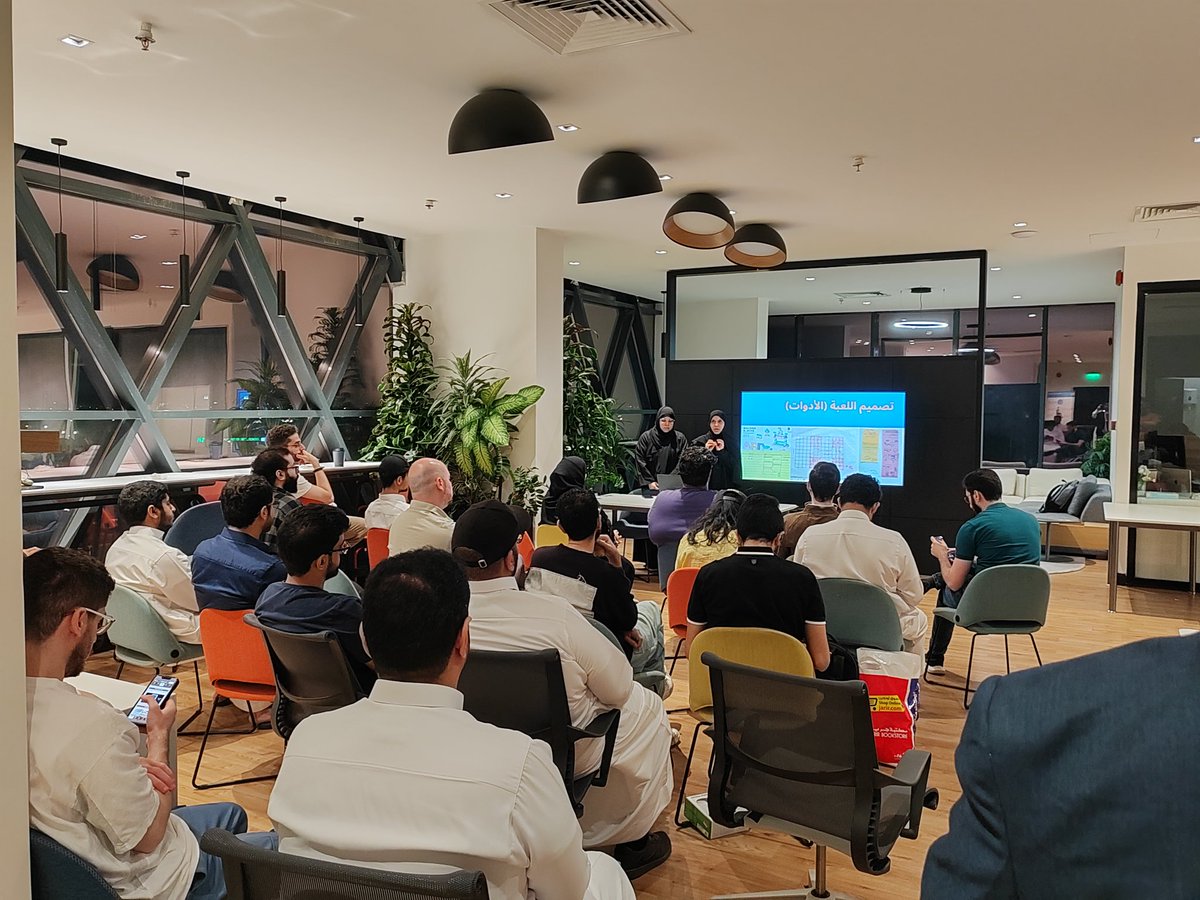 نشكر فاطمة الدبيسي على الجلسة الرائعة و الممتعة! تابعوهم على حساب الاستديو <a href="/LightStudioAr/">نقش الضوء | Light Studio</a>
و رابط لعبتهم بيكون في التعليقات!

و نشكر <a href="/remalventures/">Remal Ventures</a> على المكان و الاستضافة

ان شاء الله قريبا بيكون الإعلان عن الفعالية القادمة 👀🔥🔥🔥