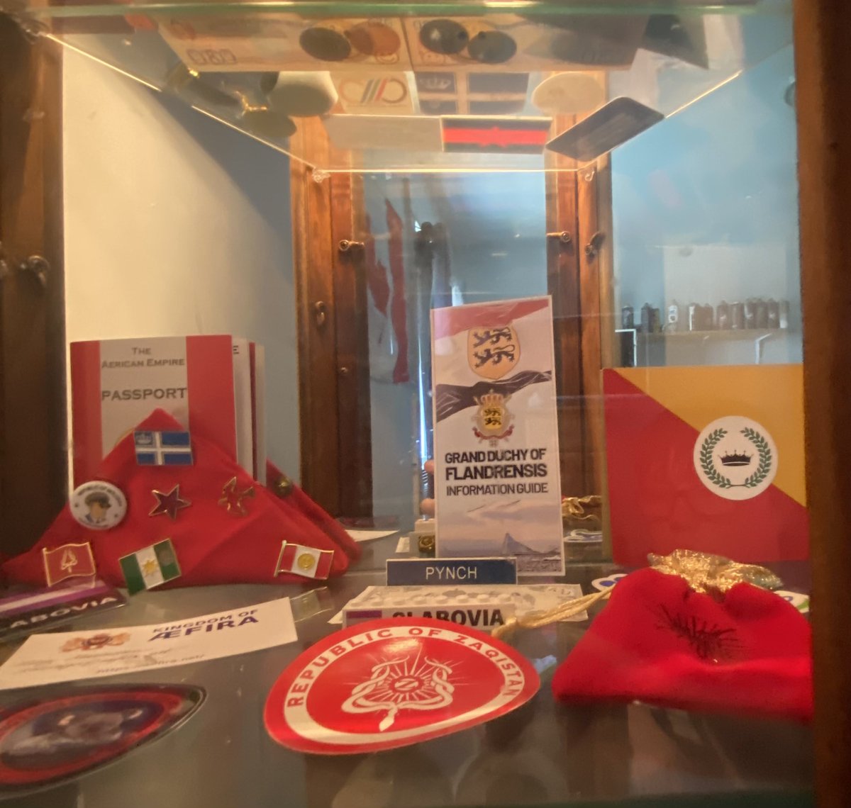 The delegates have returned home to Paxia from MicroCon 2025! They’ve brought back artifacts, gifts, and treasures from fellow micronations.
We have also opened the Checkland InterMicronational Museum of Diplomacy.
#Museum #Microcon #Micronations #Checkland