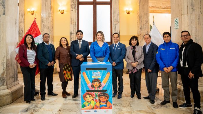 Cuestionan campaña de donación de libros de la Biblioteca Nacional del Perú.

Editoriales Independientes del Perú y la Asociación Peruana de Librerías Independientes piden que la campaña sea reorientada a políticas de compra.

revistaotlet.com/cuestionan-cam…