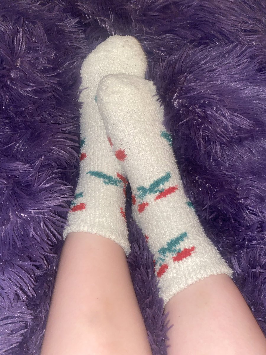 LovePureSole's tweet photo. did you miss me 😘😘😘
hit me up for custom pics 💋💋 #feet https://t.co/NTYntW7F8i