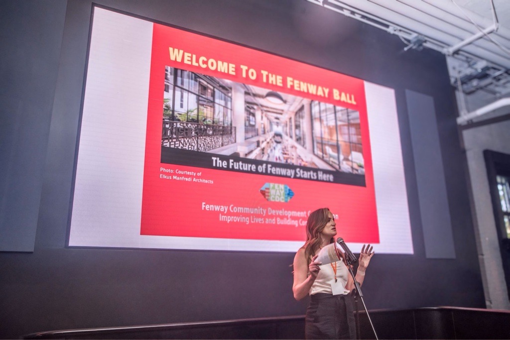 A night of inspiration at #FenwayBall2025! 🎉 Peabody Companies was proud to attend and cheer on our own Whitney Pulsifer as emcee. From Pitbull’s Men in Black to powerful community impact—this evening was one for the books. 💫 #PeabodyProud #TheFutureOfFenway