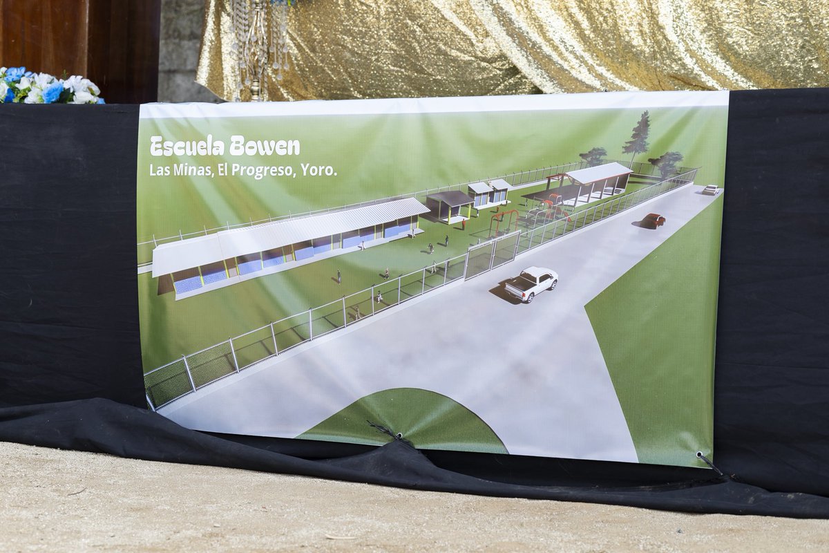 RamiroOcasio's tweet image. Hace casi un mes pusimos la primera piedra de una nueva escuela en Las Minas, El Progreso, Yoro en Honduras! Por primera vez hacemos un proyecto junto al Gobierno Central, Congreso Nacional que dirige @Lredondo y @conviviendahn Ya son muchas las escuelas que hemos construidos con…