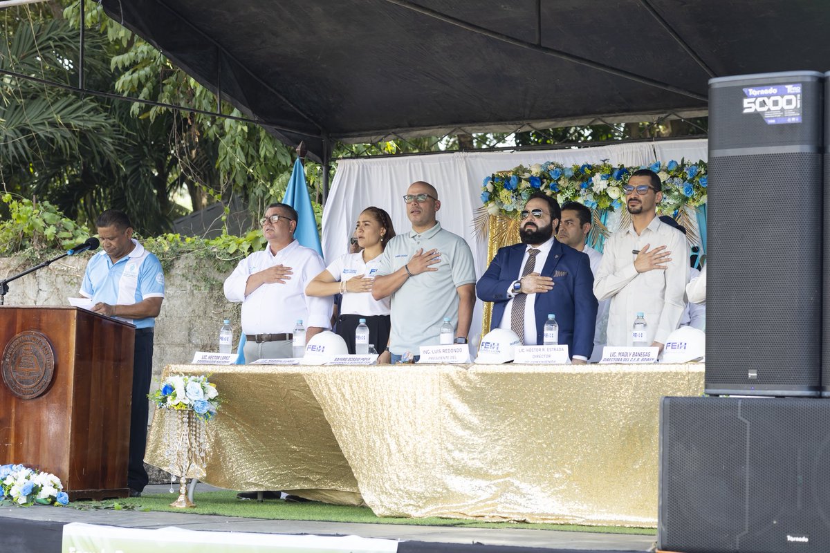 RamiroOcasio's tweet image. Hace casi un mes pusimos la primera piedra de una nueva escuela en Las Minas, El Progreso, Yoro en Honduras! Por primera vez hacemos un proyecto junto al Gobierno Central, Congreso Nacional que dirige @Lredondo y @conviviendahn Ya son muchas las escuelas que hemos construidos con…