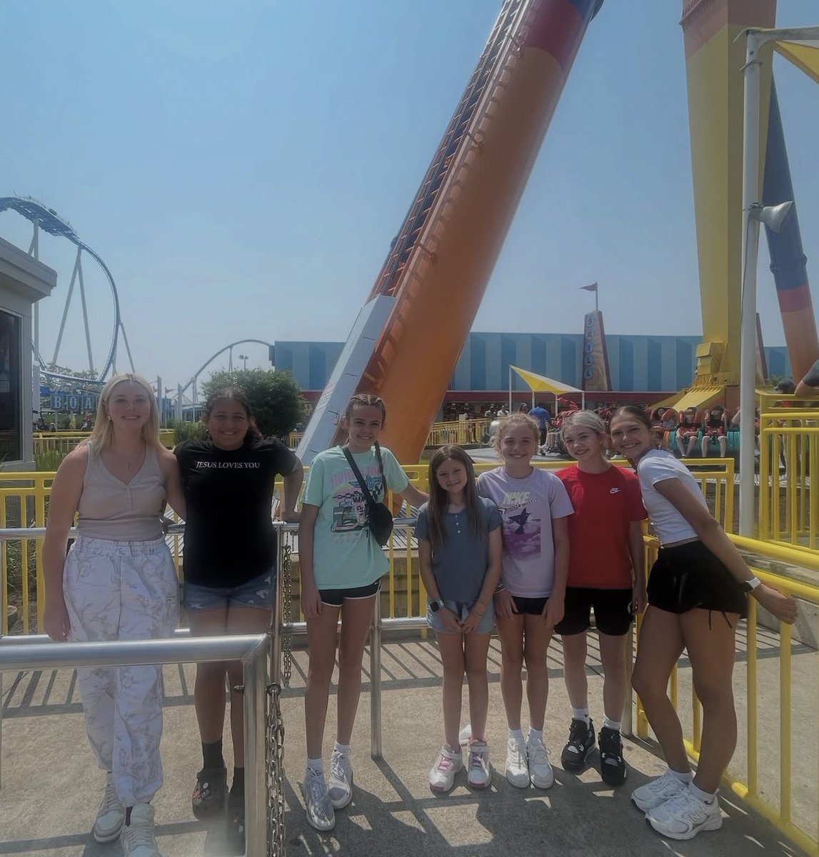 buckeyeelitebb's tweet photo. June 7, 2025 - Started the day at Cedar Point 🎢 Went 2-0 for games 🏀 Then finished the day with team pizza night 🍕 https://t.co/AUBrC3Vbun