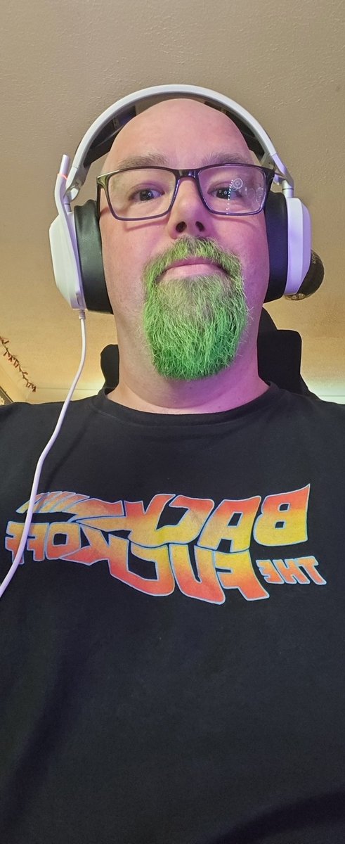 Gonna stream some #smalland on <a href="/YouTube/">YouTube</a> #phillytwohatsgaming