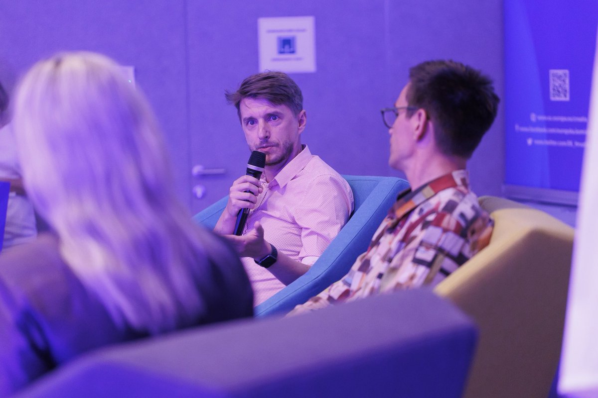 EK_Hrvatska's tweet image. O budućnosti medija - Ozren Kronja (HUDI) i Goran Penić (@DZNAP2024) -  kako AI i velike tehnološke platforme mijenjaju medijski krajolik u 🇭🇷 – od pitanja autorskih prava i regulacije sadržaja do utjecaja algoritama na vidljivost i održivost kvalitetnog novinarstva.