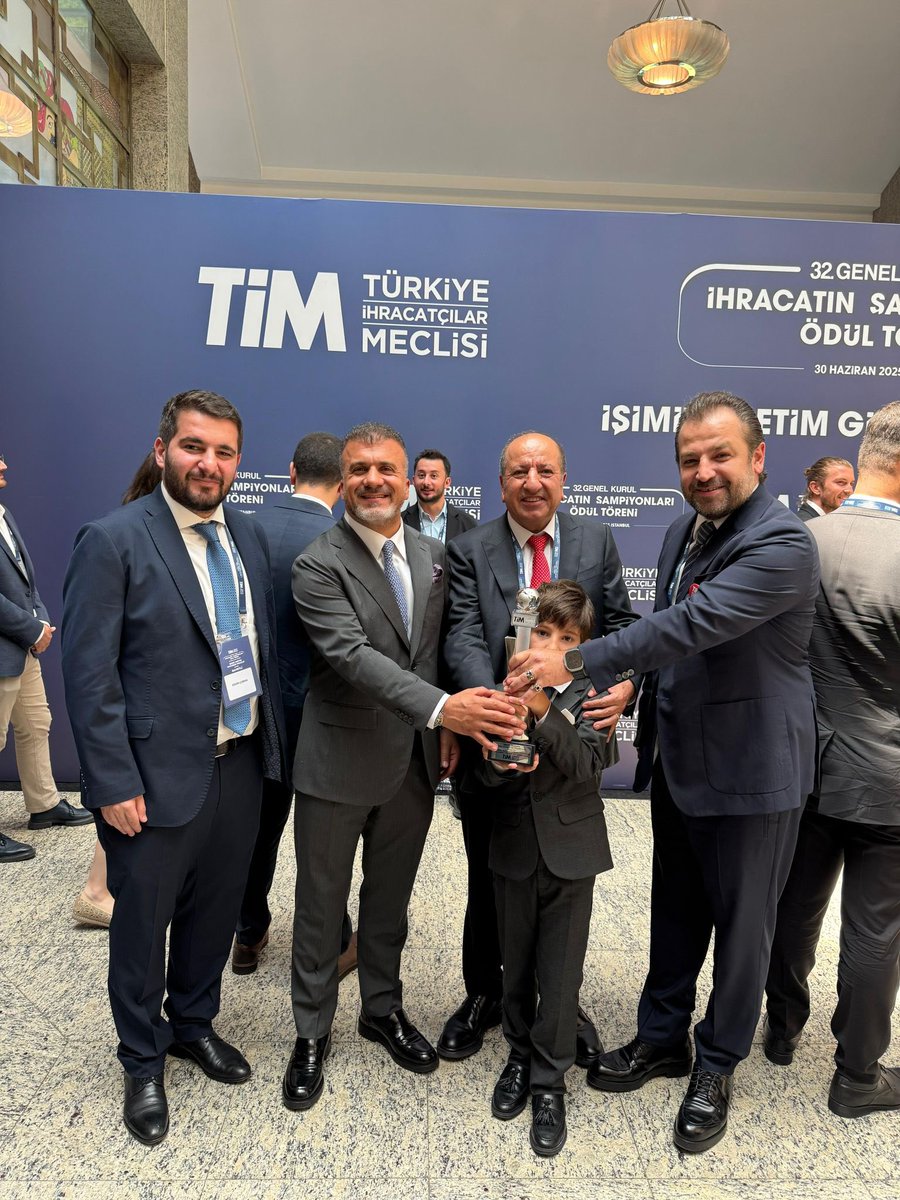 TİM çatısı altında, ihracat ekosistemimizin aktörlerini bir araya getiren bu yüksek düzeyli buluşmanın; Türkiye’nin sürdürülebilir büyüme hedefleri doğrultusunda güçlü çıktılar doğuracağına inancım tamdır.

Türkiye, üretim gücüyle büyüyen, alın terini katma değere dönüştüren bir
