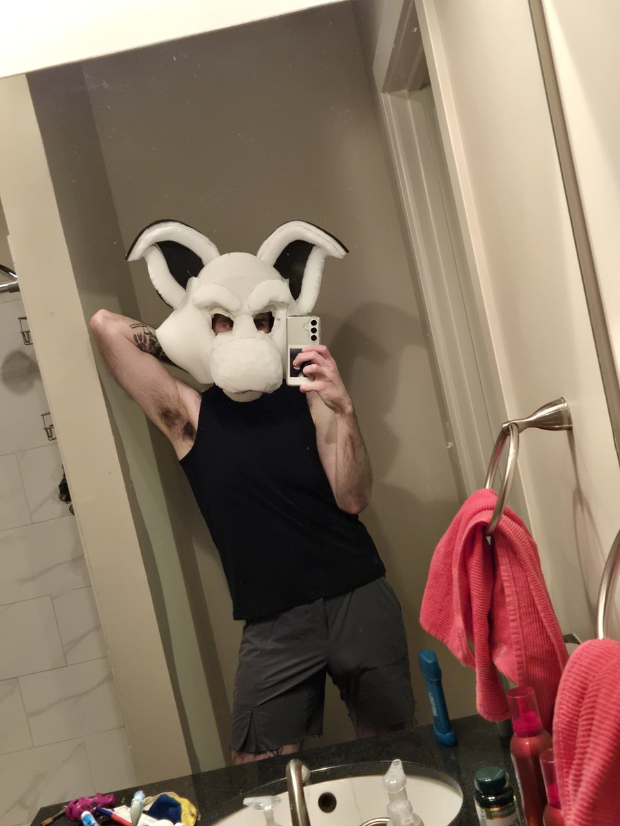 Trying my hand at fursuit making 💫🐺