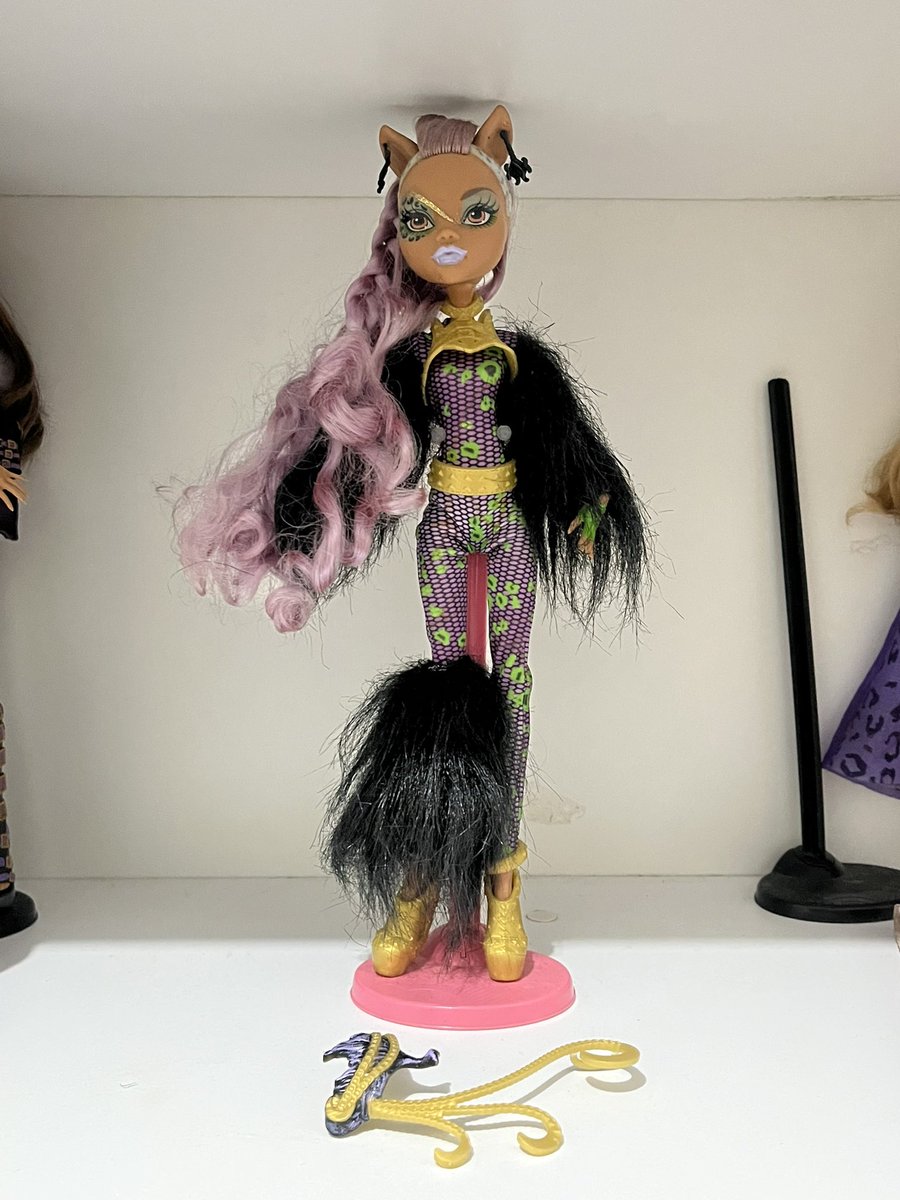 🛒 venda vendo clawdeen ghouls rule monster high 

— R$140 + frete 
dou desconto pra quem levar essa semana

❕vem somente com os itens da foto
⭐️ posso reservar com entrada 
✈️ envio essa semana 
📓 meus feedbacks: 2503film.carrd.co