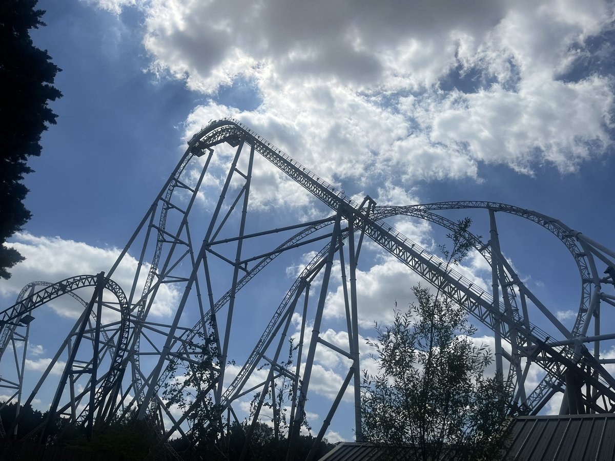 Msnothingelse's tweet photo. 40th ride on Hyperia was done today.😗 https://t.co/haEXXQQBR3