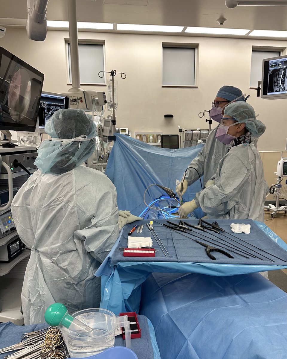 ArthrexSpine's tweet image. Congratulations, Matthew Miller, MD, for completing the first ultra-minimally invasive endoscopic spine surgery in Nebraska!
Dr. Miller, Ortho Nebraska Hospital, performed a L5-S1 discectomy with an interlaminar approach using the Arthrex working channel endoscope and 4K Synergy…