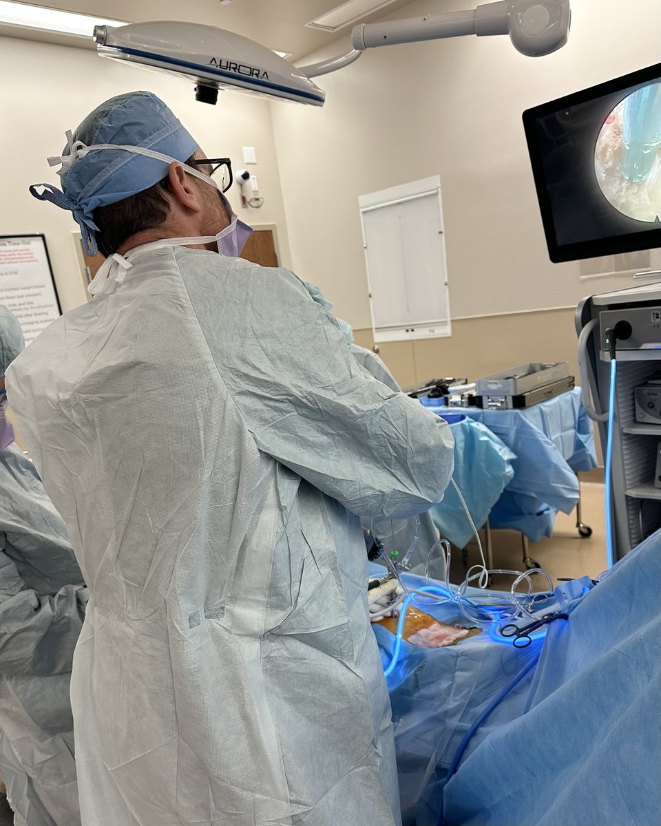 ArthrexSpine's tweet image. Congratulations, Matthew Miller, MD, for completing the first ultra-minimally invasive endoscopic spine surgery in Nebraska!
Dr. Miller, Ortho Nebraska Hospital, performed a L5-S1 discectomy with an interlaminar approach using the Arthrex working channel endoscope and 4K Synergy…