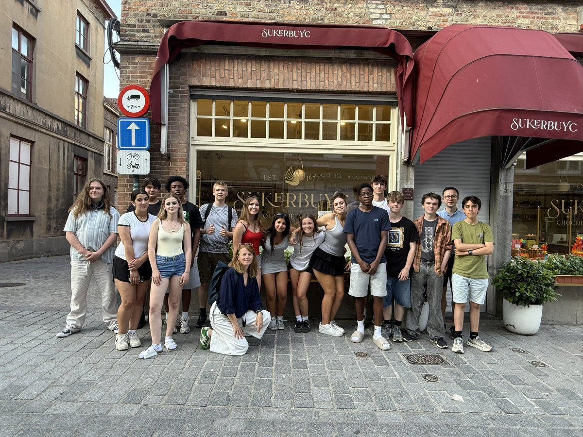 Bedes_Music's tweet photo. What a joyful time we’ve had in Bruges! @bedesnews @BedesPArts https://t.co/S7AvS4NsOT