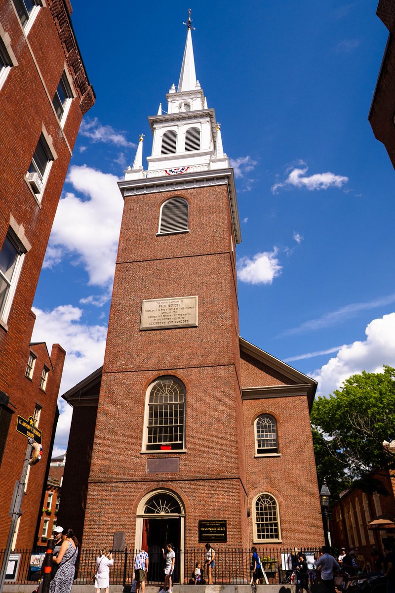 OldNorth1723's tweet image. Join us on July 4th for a fun Independence Day Celebration! We’ll have dramatic readings of the Declaration of Independence, live music from an 18th-century costumed duo who will "duel to the death," and tours of our historic crypt and bell chamber.
oldnorth.com/events/