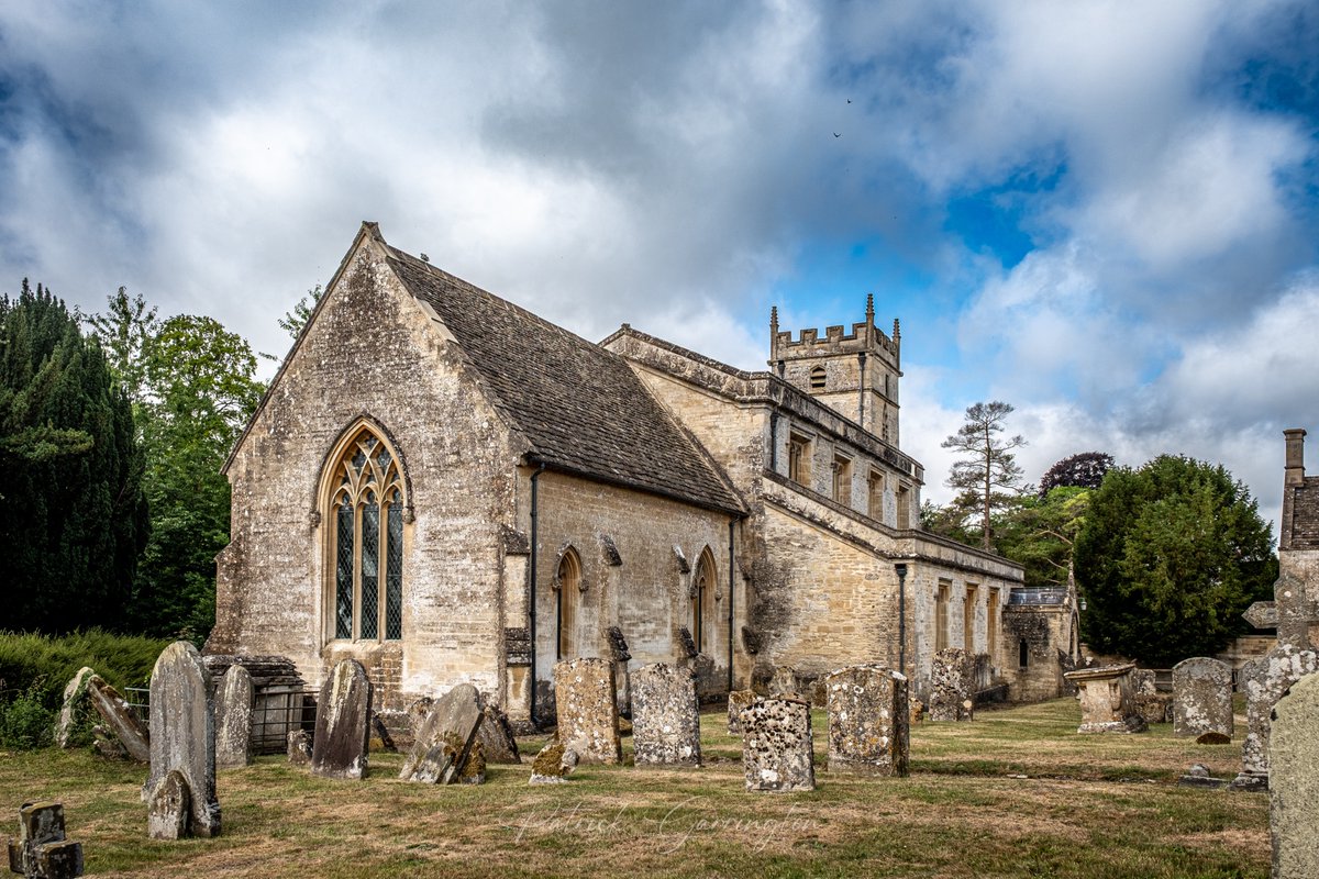 JPG_1969's tweet image. Great Barrington, St Mary, Gloucestershire.  Newly, and I think sympathetically restored, this grand church is a haven of peace, sat next to a Romantic family home. #church #gloucestershire #greatbarrington #medieval