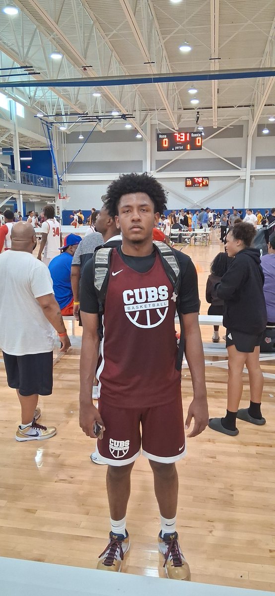 University of Detroit Jesuit defeated Cincinnati Aiken in Sudden Death OT. 2026 G/F  Jaden Garwood scored the last six points to force overtime. He dominated offensively in the paint  scoring 23 pts.  Clutch performance. #MWLiveBoys2K25
<a href="/GarwoodJaden/">Jaden Garwood</a>  <a href="/HankampScott/">Scott Hankamp</a>