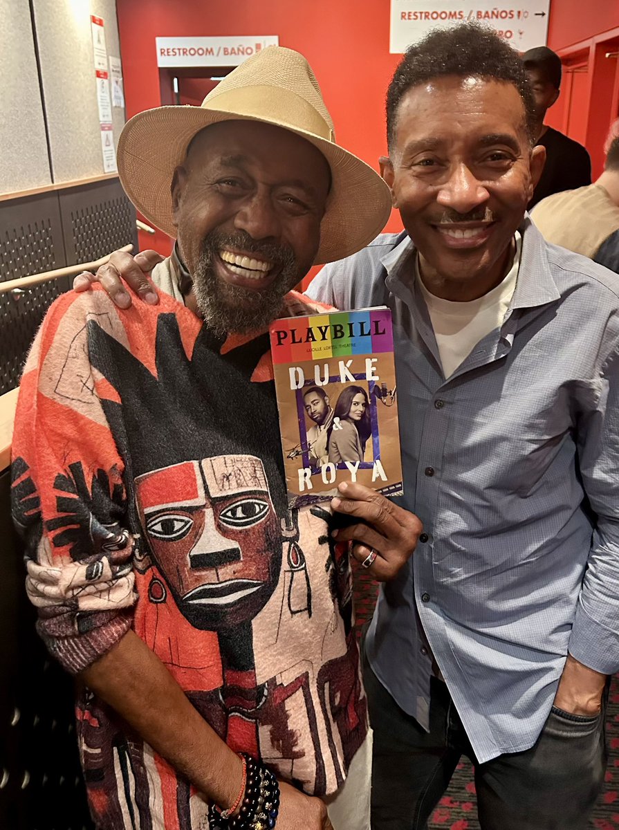 BenVereen's tweet image. I saw Duke & Roya at the Lucille Lortel Theatre. Written by my friend Charles Randolph Wright, this is a powerful and important story that needs to be seen. Do not let this show close. Go see it and spread the word. 🙏🏾❤️ @JayREllis
@divatamer