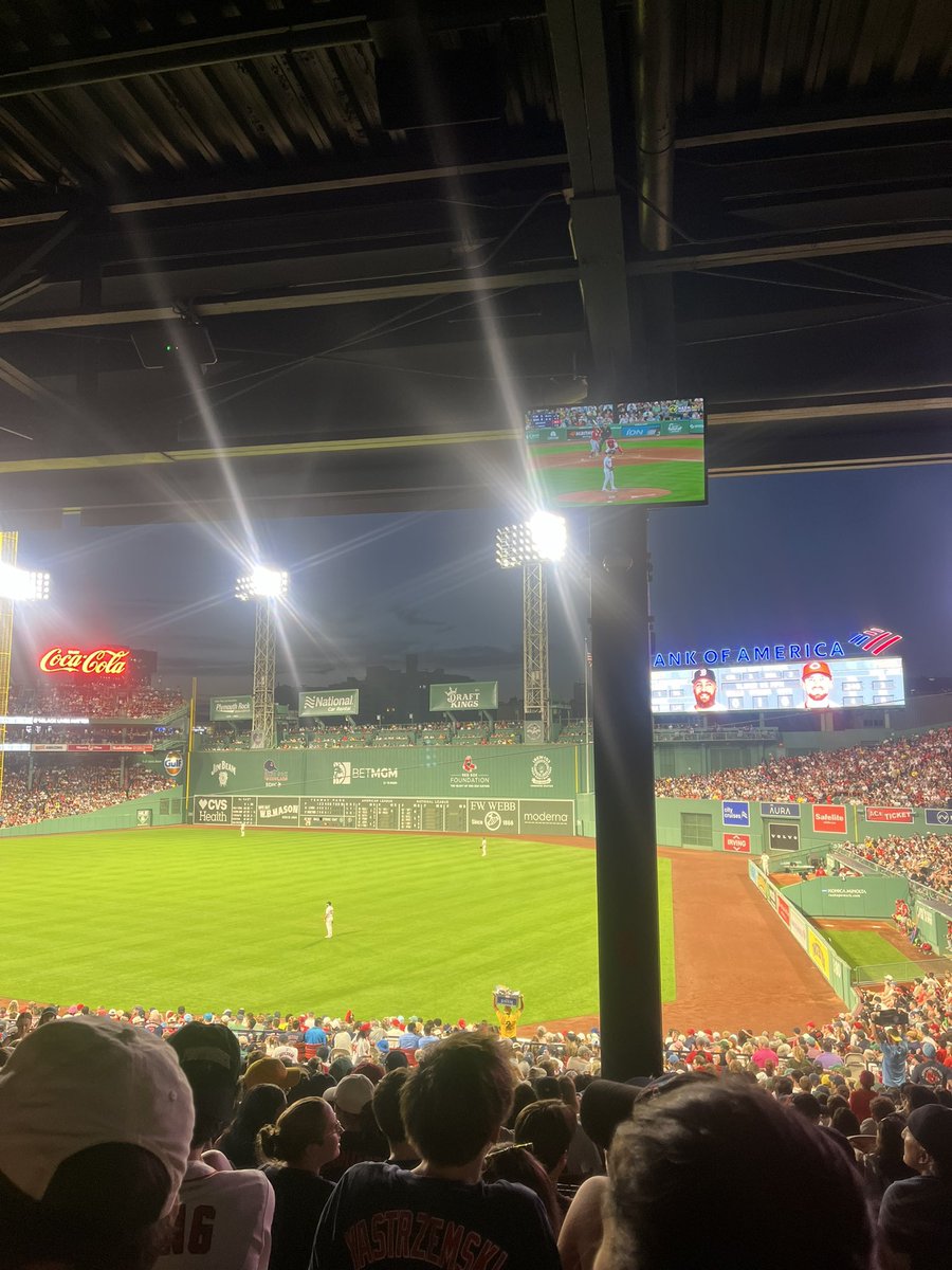 bigdoremachine's tweet image. Get Lyon Richardson up and moving around #AustinHays