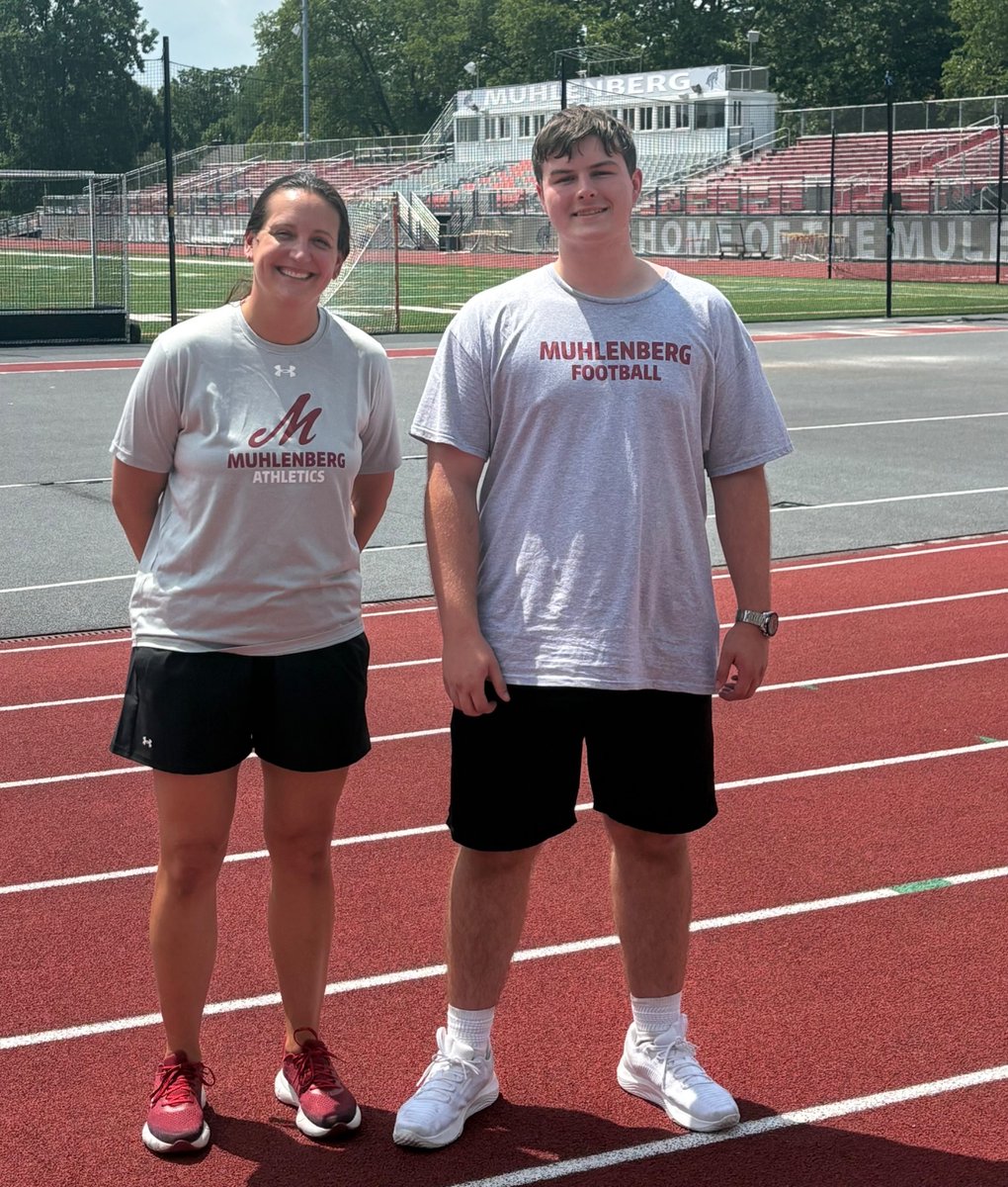 JacobUrbanDavis's tweet image. Thanks for meeting with me today Coach Filanowski! Really enjoyed the tour and learning more about the opportunities available with the Muhlenberg Track and Field program. @Muhl_Sports