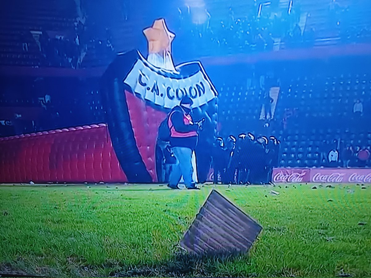 Empezaron a llegar las lápidas