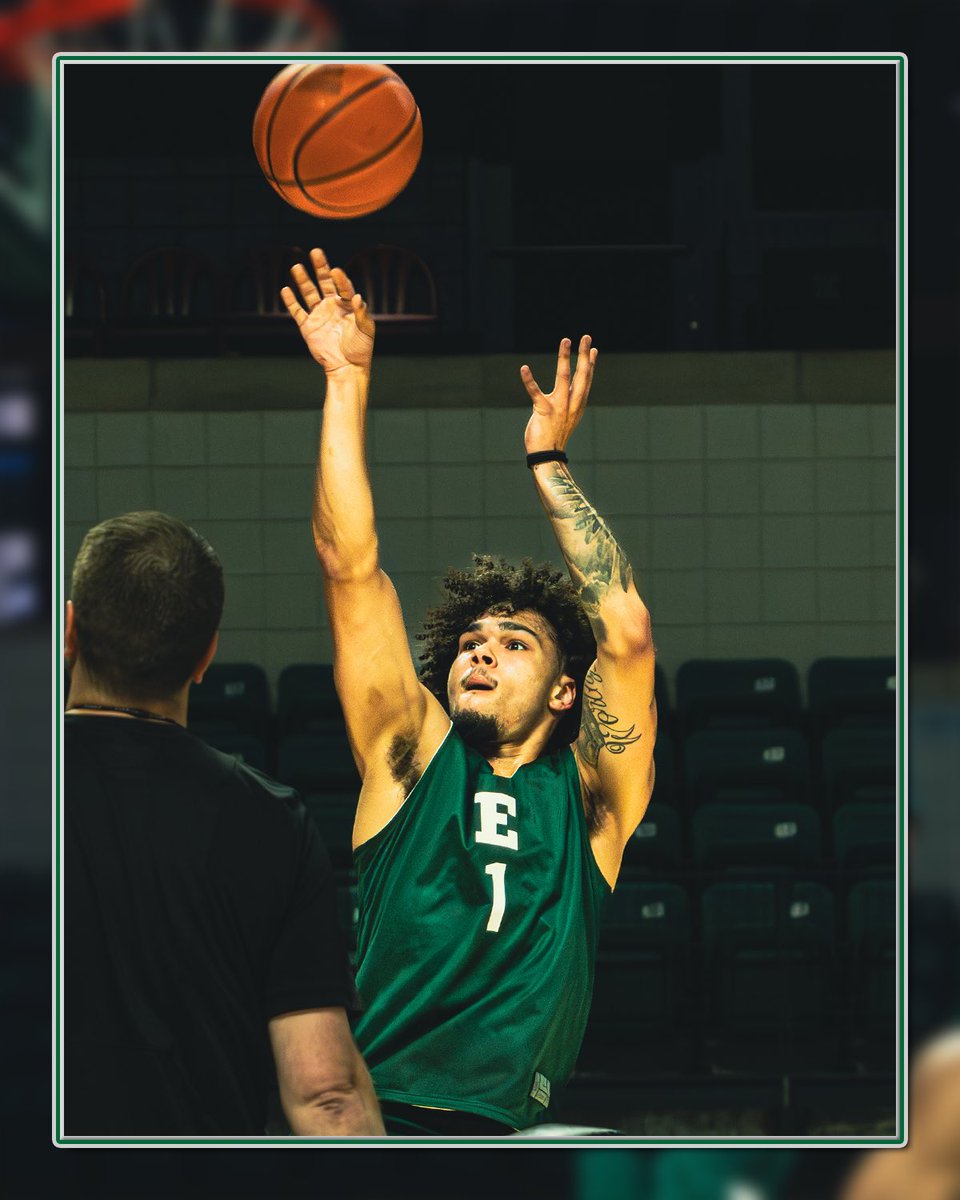 Out here hoopin’ 🏀 

#EMUEagles