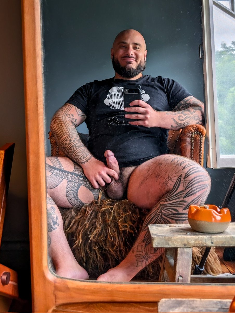 DELBEARR's tweet photo. I get excited when I'm about to smoke a joint https://t.co/Dwx6Fxp9Xb