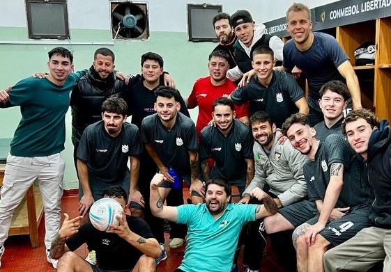 #Primera RECIO VIENTO DEL ESTE. Maldonado venció 6-2 a Nacional en el Campus y dio el gran golpe de la última fecha de la primera rueda 💻⚽️👇
elshowdelfutbolsala.com.uy/2025/06/30/rec…