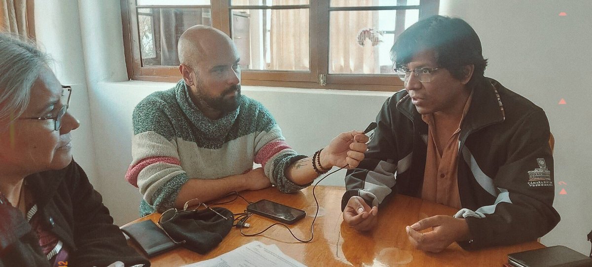 RoryOrdonez's tweet photo. Cochabamba enfrenta serios desafíos: agua, medio ambiente, crisis económica. Recibí a investigadores de la #UMSS que estudian estas realidades. La universidad pública debe estar al servicio del pueblo. #Investigación #FHyCE #BrigadaParlamentariaCochabamba https://t.co/E1Nfovg7yd